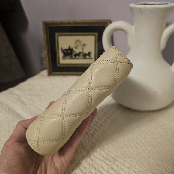 Kate Spade Beige Quilted Wallet - Picture 5 of 10